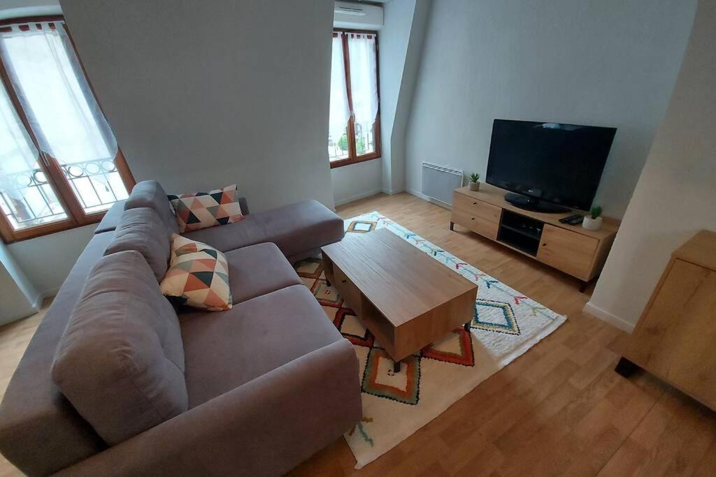 Appartement Moderne, Hyper-Centre - 6/8 Pers. Bagneres-de-Luchon Exterior photo