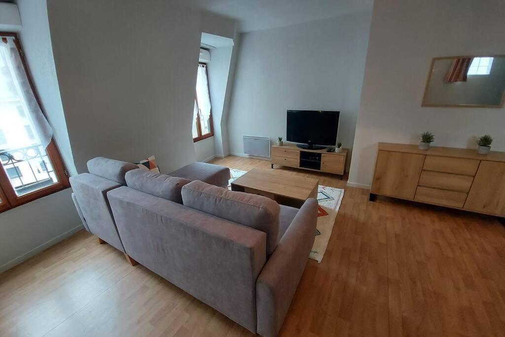 Appartement Moderne, Hyper-Centre - 6/8 Pers. Bagneres-de-Luchon Exterior photo